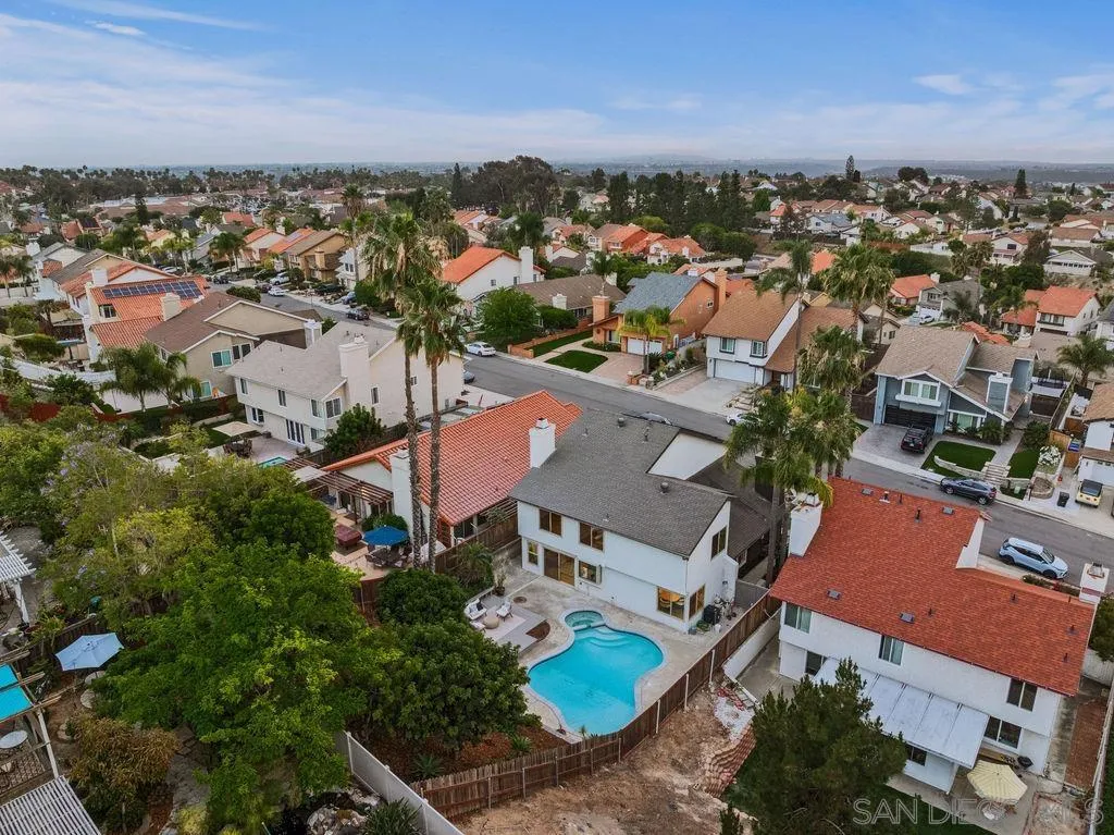 https://cdn.realtyfeed.com/cdn/127/260018021/443ae8523f29598e7197c298556808df.webp