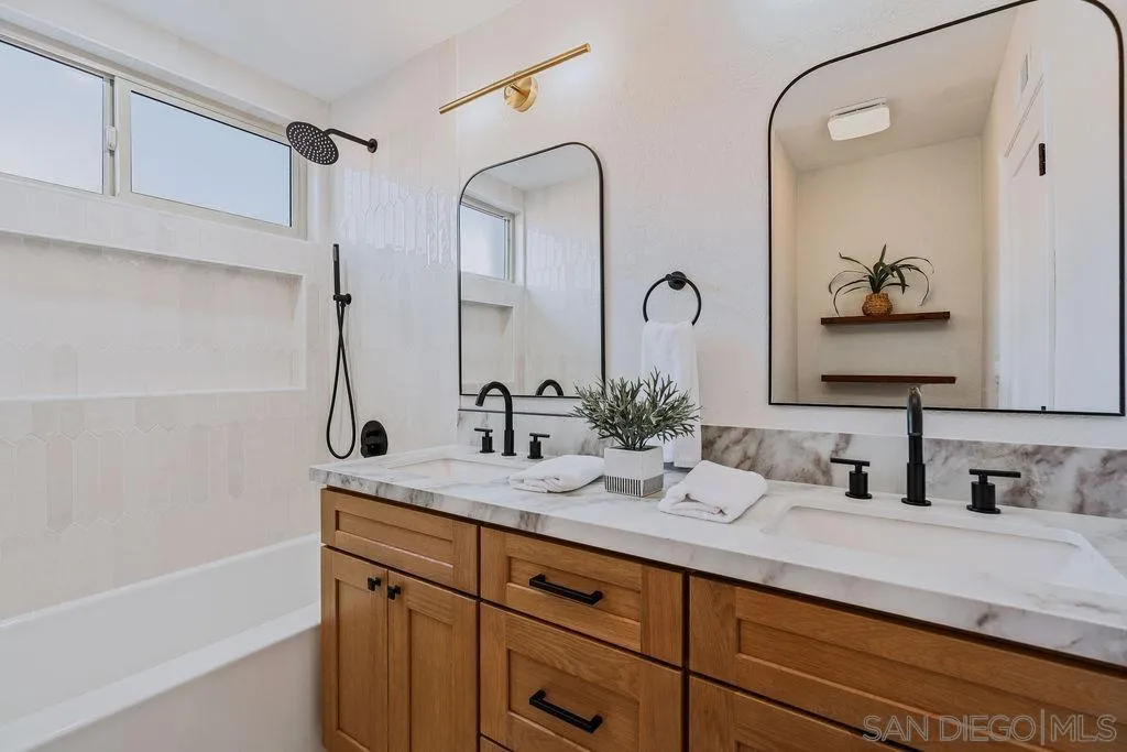 https://cdn.realtyfeed.com/cdn/127/260018021/911cf5ba9453fb580f86ca86800ccfb0.webp
