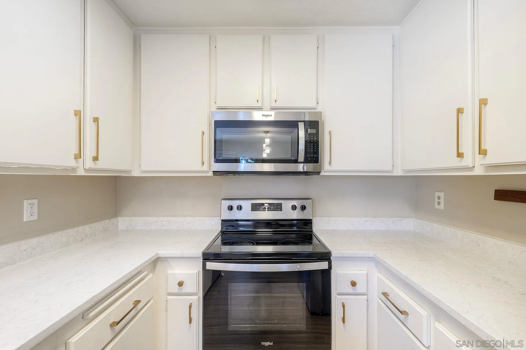 https://cdn.realtyfeed.com/cdn/127/260018026/394c72de5b76c59404fe30f95a0d691b.webp