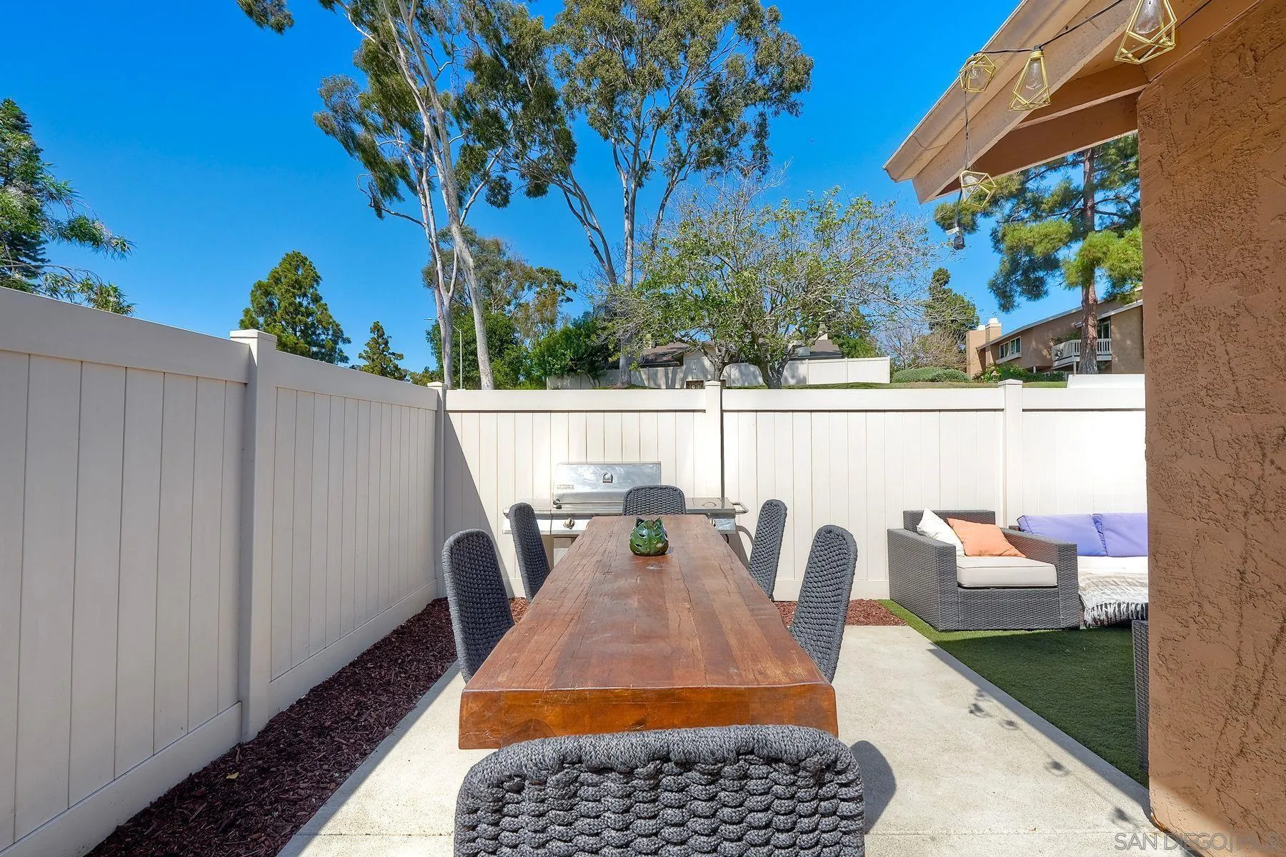 https://cdn.realtyfeed.com/cdn/127/260018026/977382886cb823c98c06686dd5a0fc74.webp