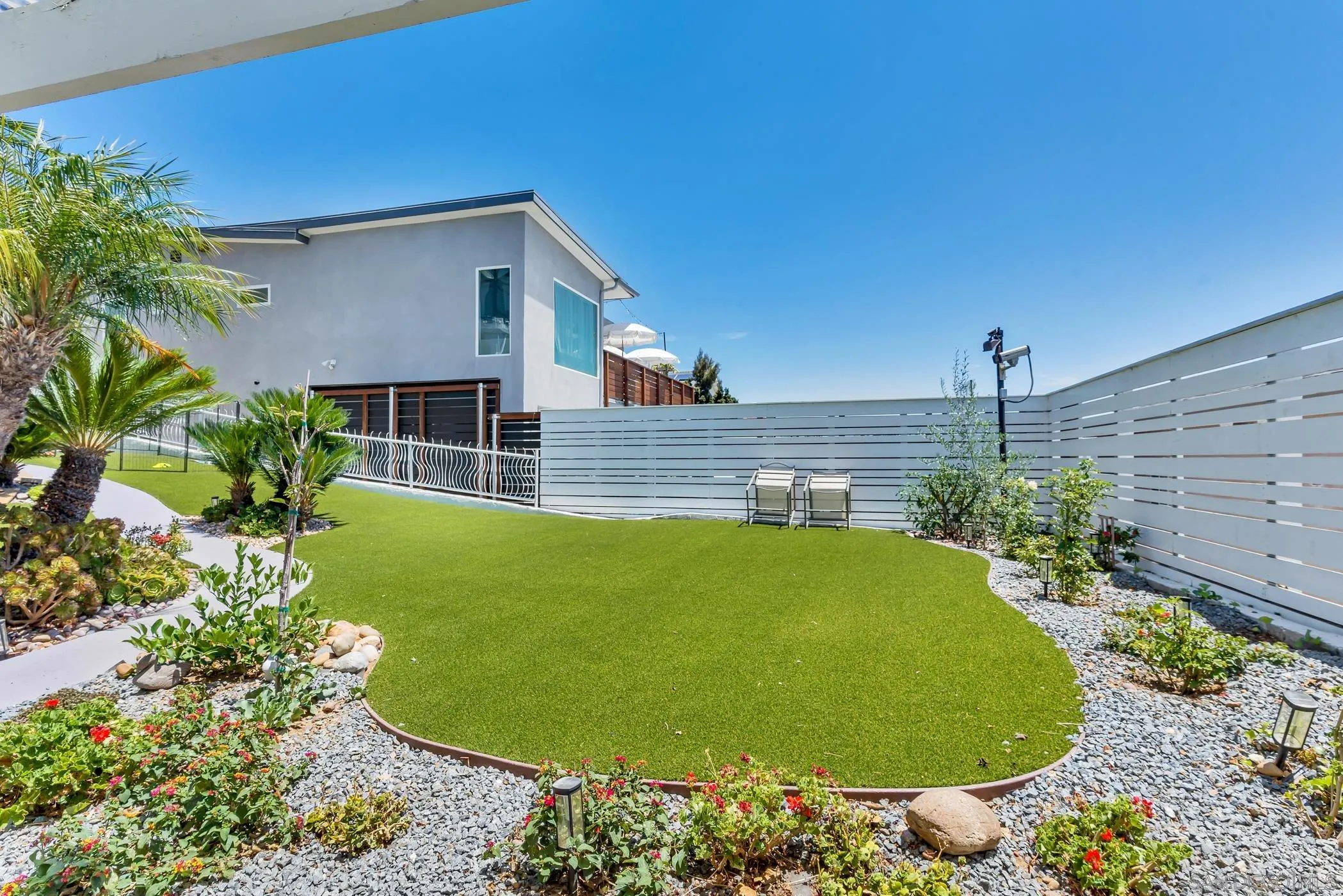 https://cdn.realtyfeed.com/cdn/127/260018030/27cfaa529f47280c84d9606b8e1fdcee.webp
