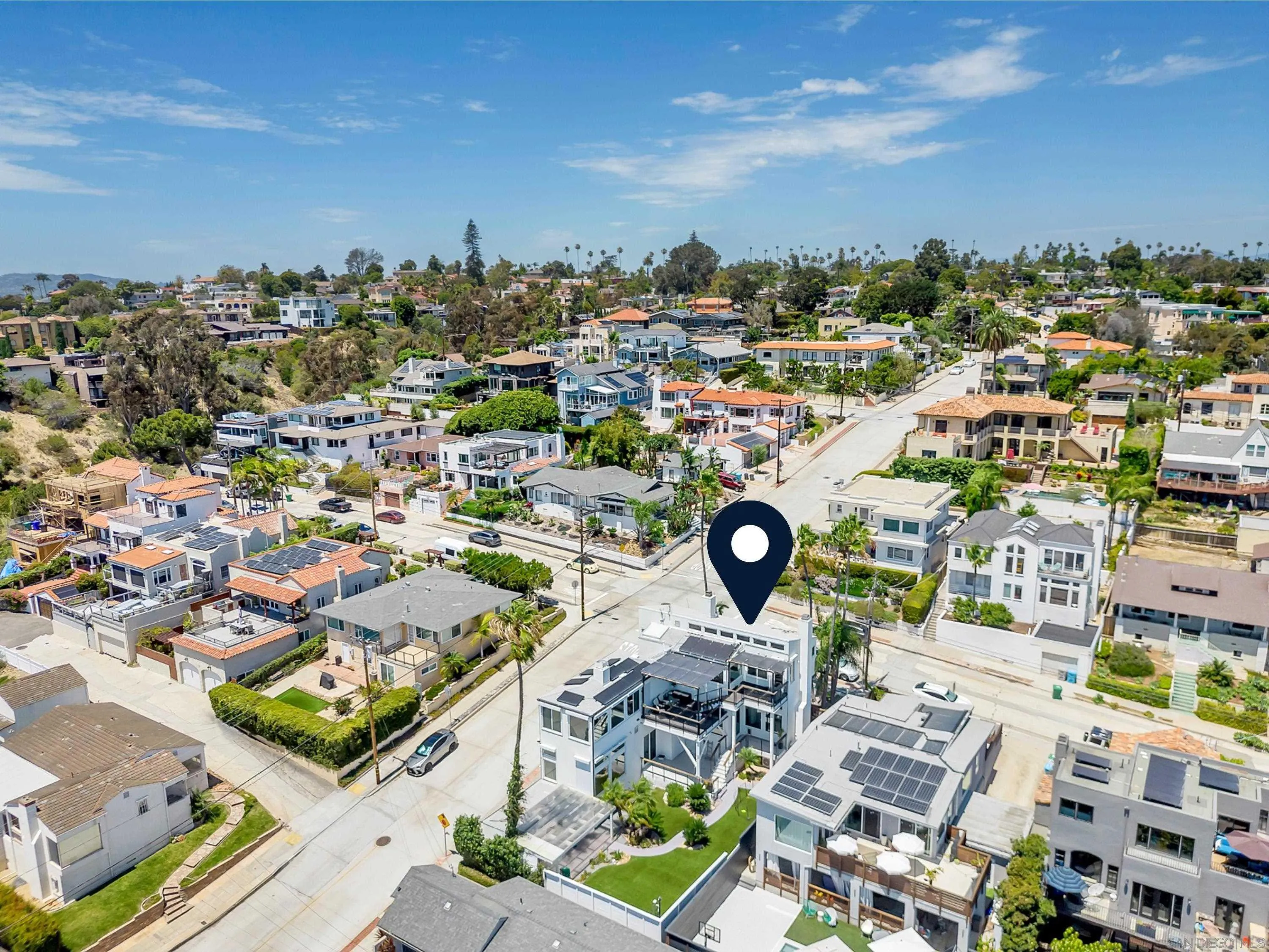 https://cdn.realtyfeed.com/cdn/127/260018030/297e38ea0ce95c0d7f97916db28ede32.webp