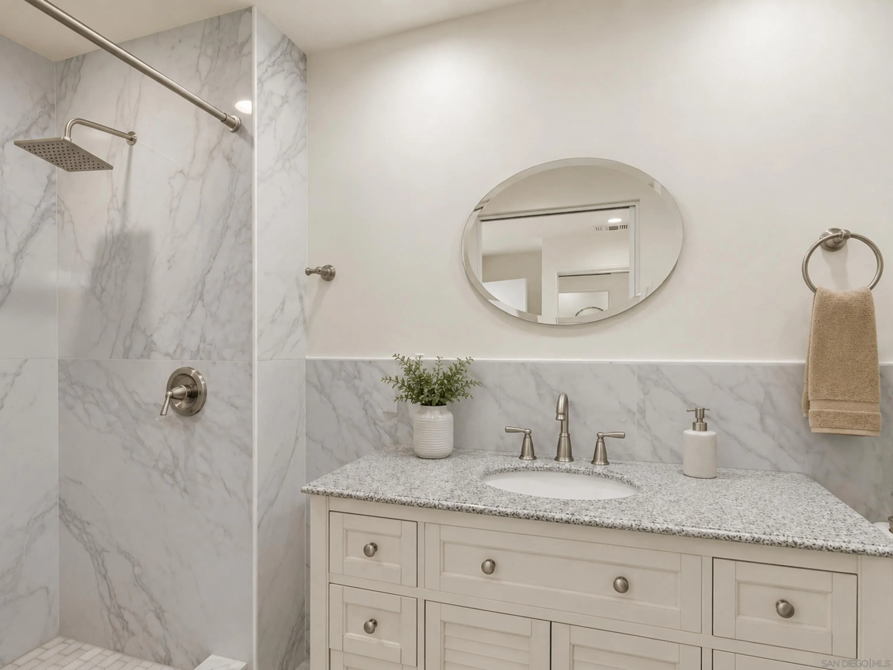 https://cdn.realtyfeed.com/cdn/127/260018030/557a737fd5f6873e238aa5212f62789b.webp