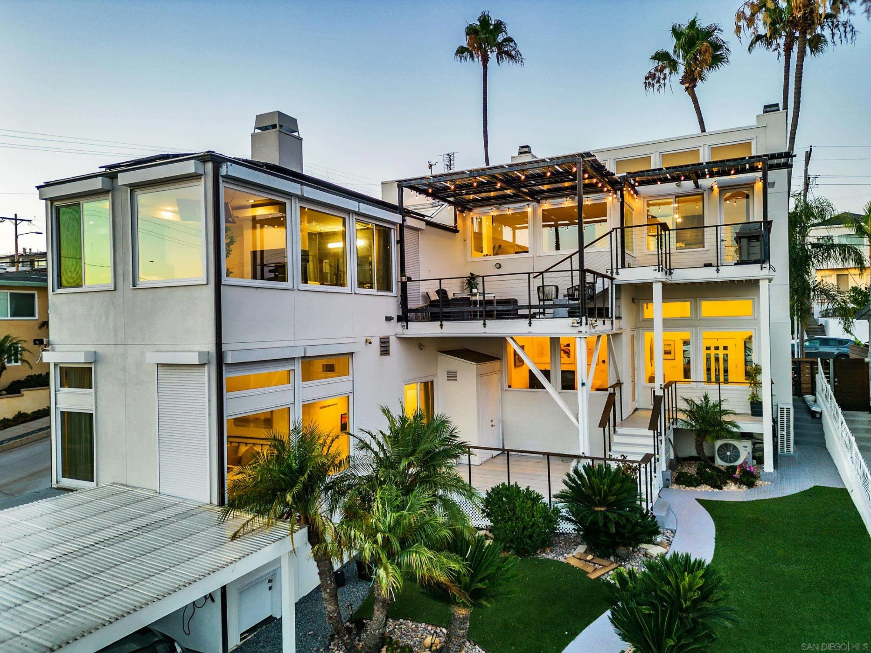 https://cdn.realtyfeed.com/cdn/127/260018030/8b48b6af132146fc7d3588e8be624fe0.webp
