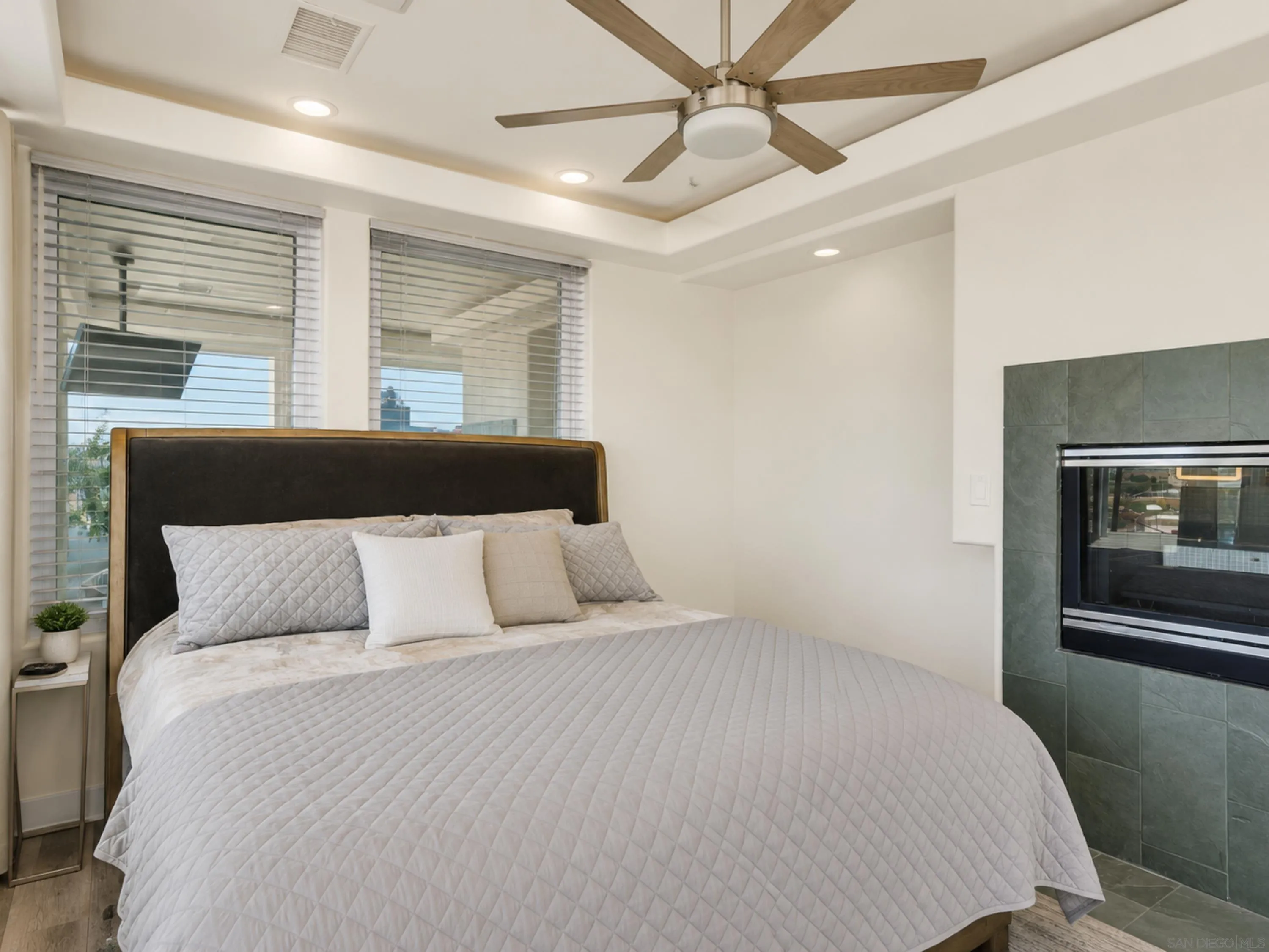 https://cdn.realtyfeed.com/cdn/127/260018030/b6aea8c81cb386d9f14f606fe9f3c700.webp