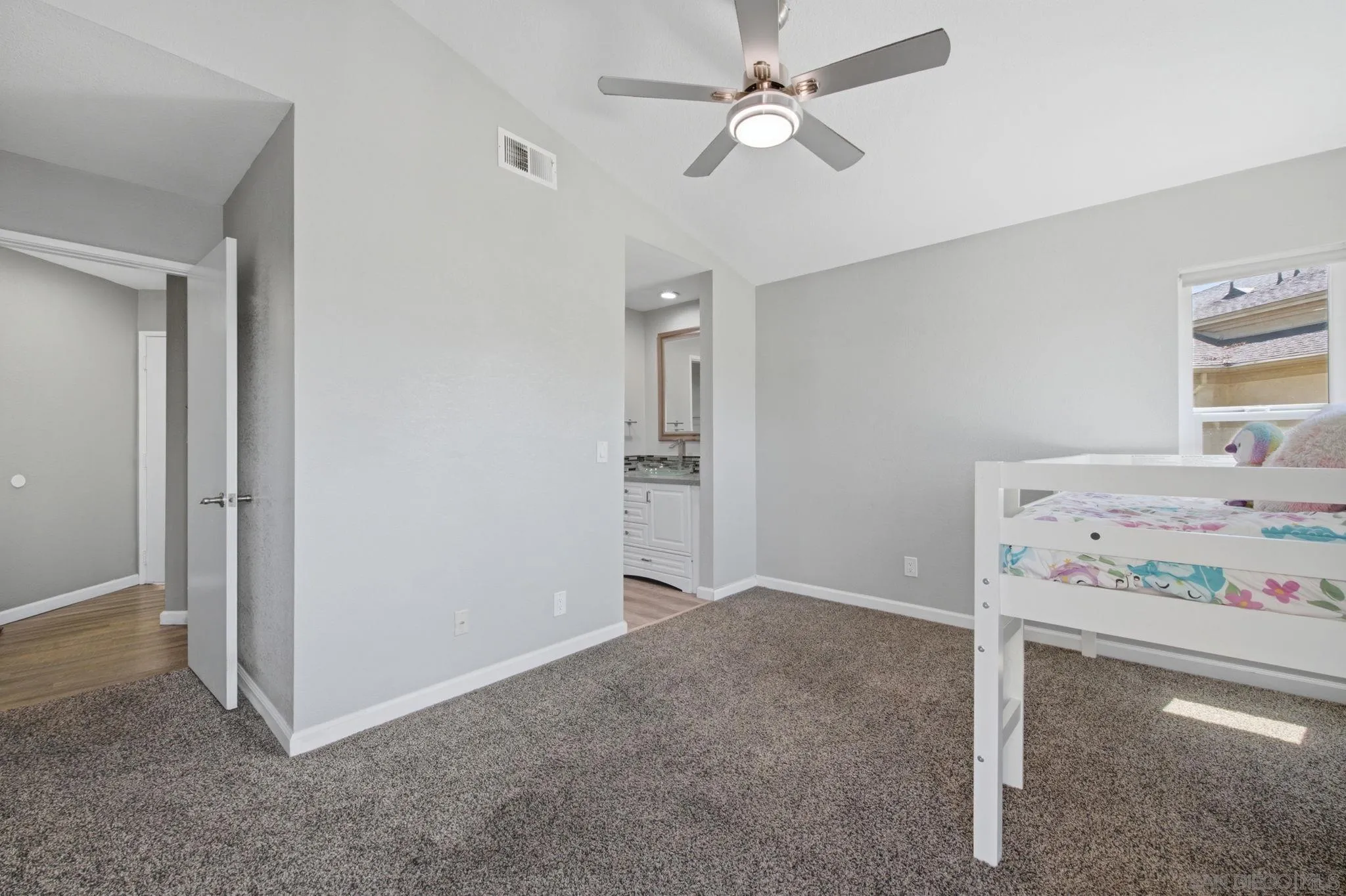 Photo #26: 260018031 Listing: Photo #26