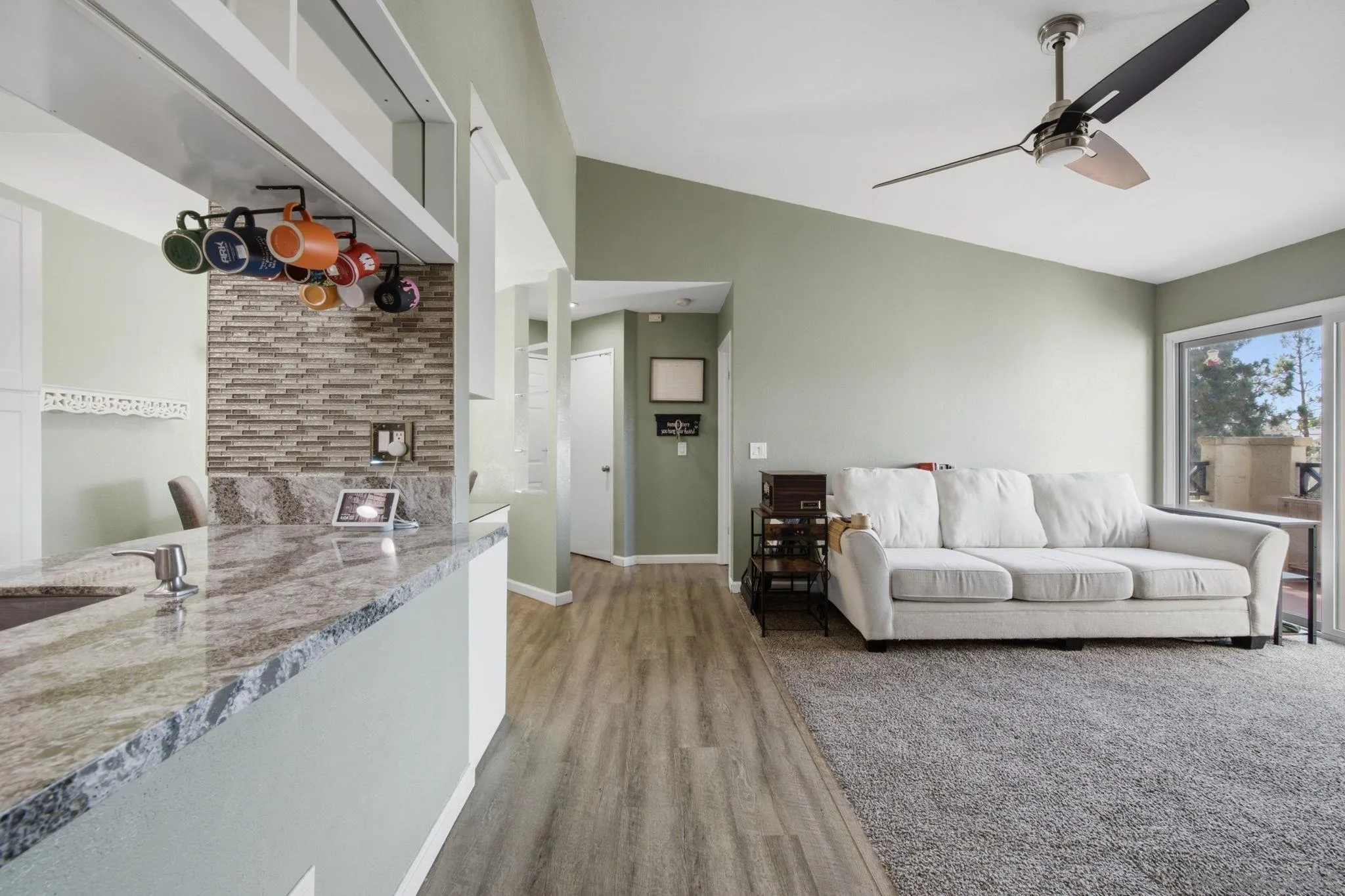 Photo #9: 260018031 Listing: Photo #9