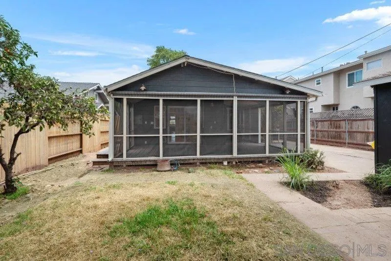 https://cdn.realtyfeed.com/cdn/127/260018037/2b2dc901bc32d11badda3fc21295ea0b.webp