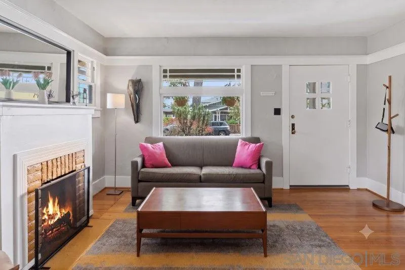 https://cdn.realtyfeed.com/cdn/127/260018037/56060a16187946fa10be81a874345fbf.webp