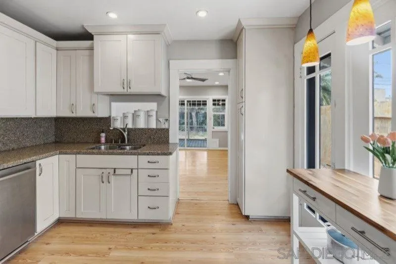 https://cdn.realtyfeed.com/cdn/127/260018037/82da5ab9453b113ebad82d4b274177fe.webp