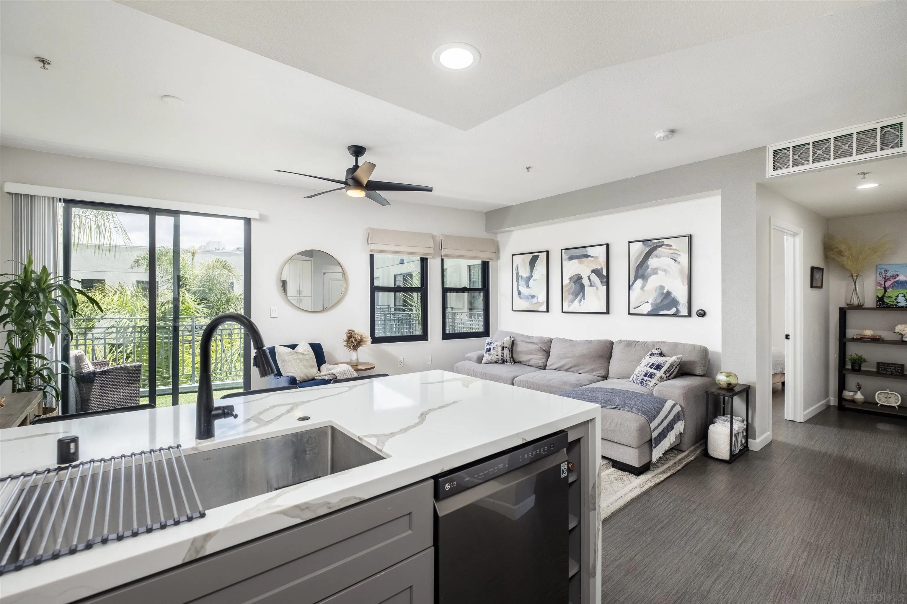 Photo #6: 260018038 Listing: Photo #6