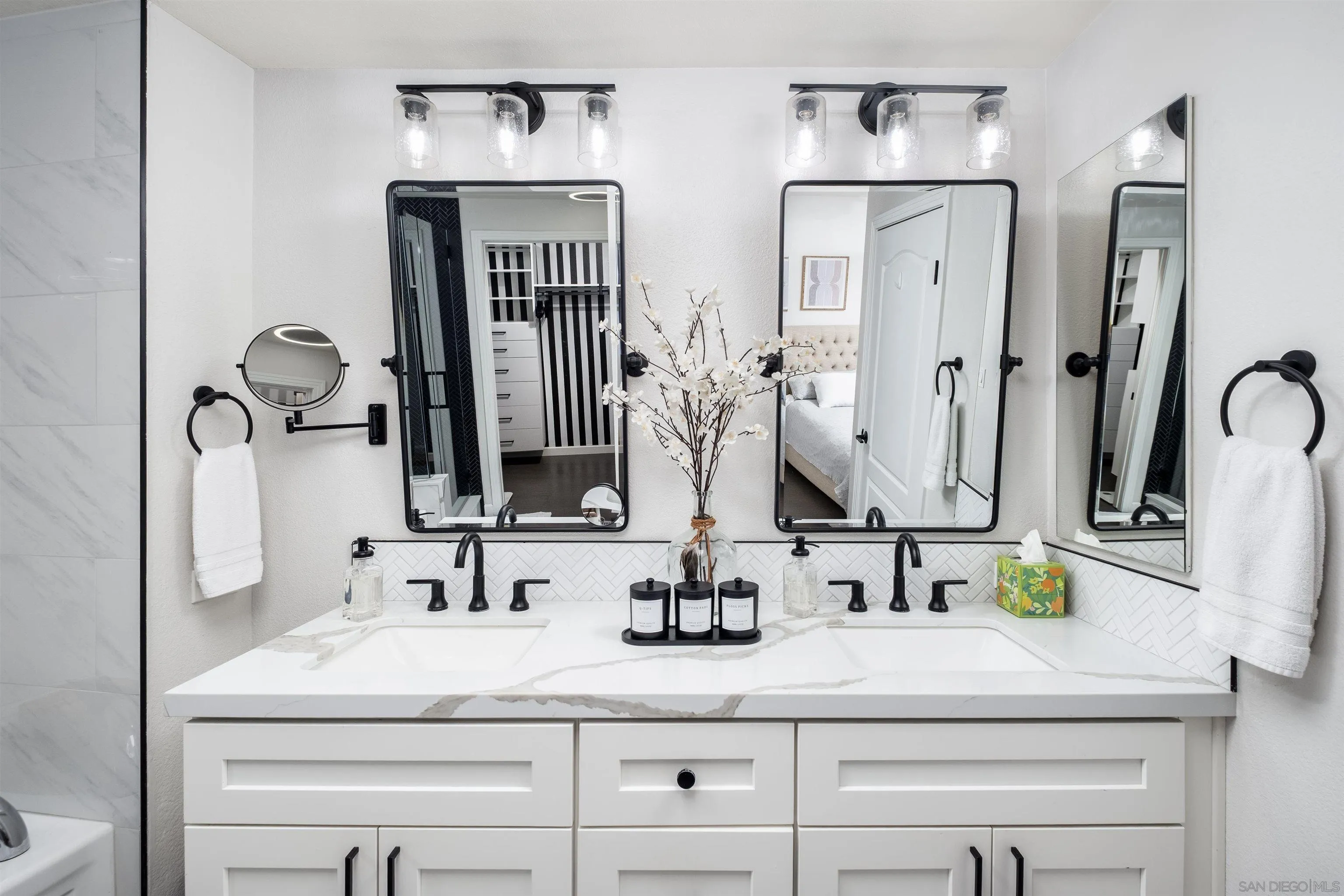 https://cdn.realtyfeed.com/cdn/127/260018038/553011a4273de08548221809471ed55a.webp