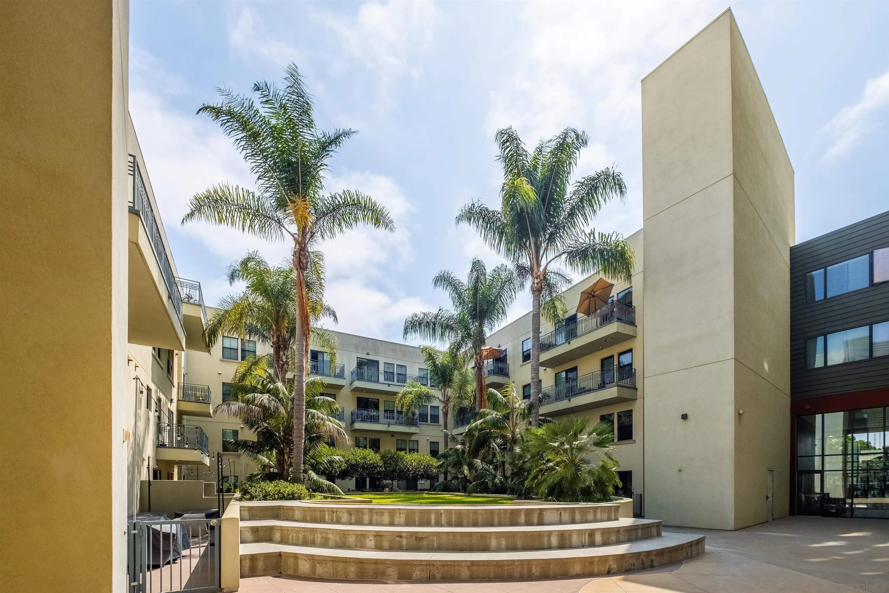 https://cdn.realtyfeed.com/cdn/127/260018038/adde8de1b6ce3d0f98ae4ec1856aa9c2.webp