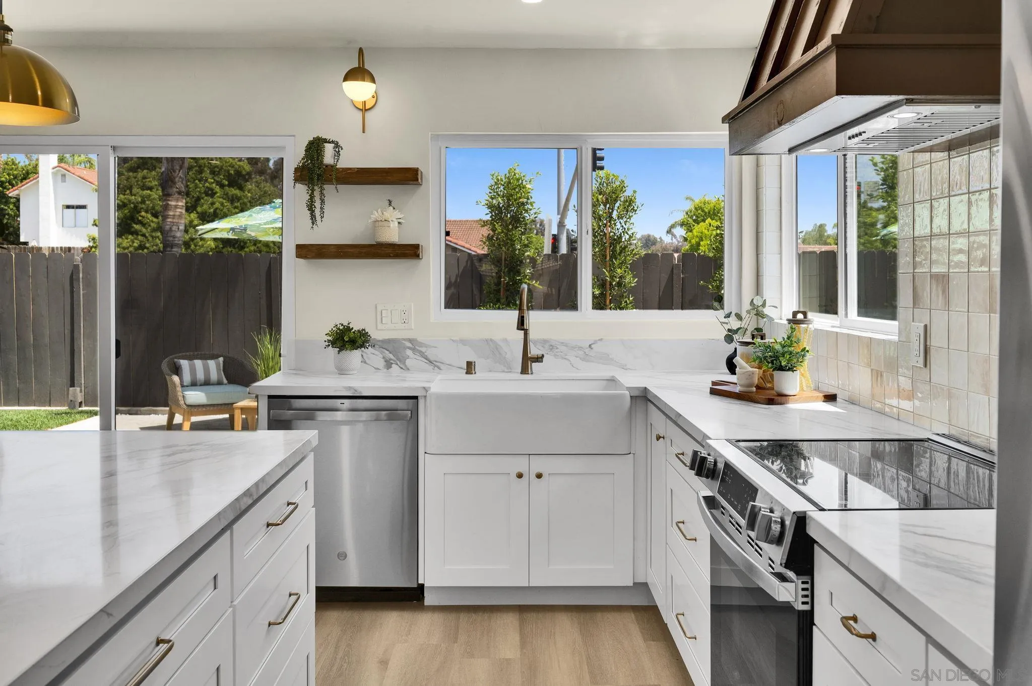https://cdn.realtyfeed.com/cdn/127/260018040/1bab5450ac4da0a278887619776e4faf.webp