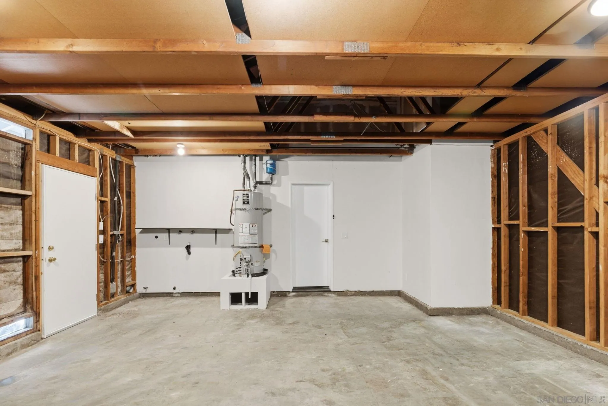 https://cdn.realtyfeed.com/cdn/127/260018040/1bca2904b45d442b04bb660d2b503952.webp