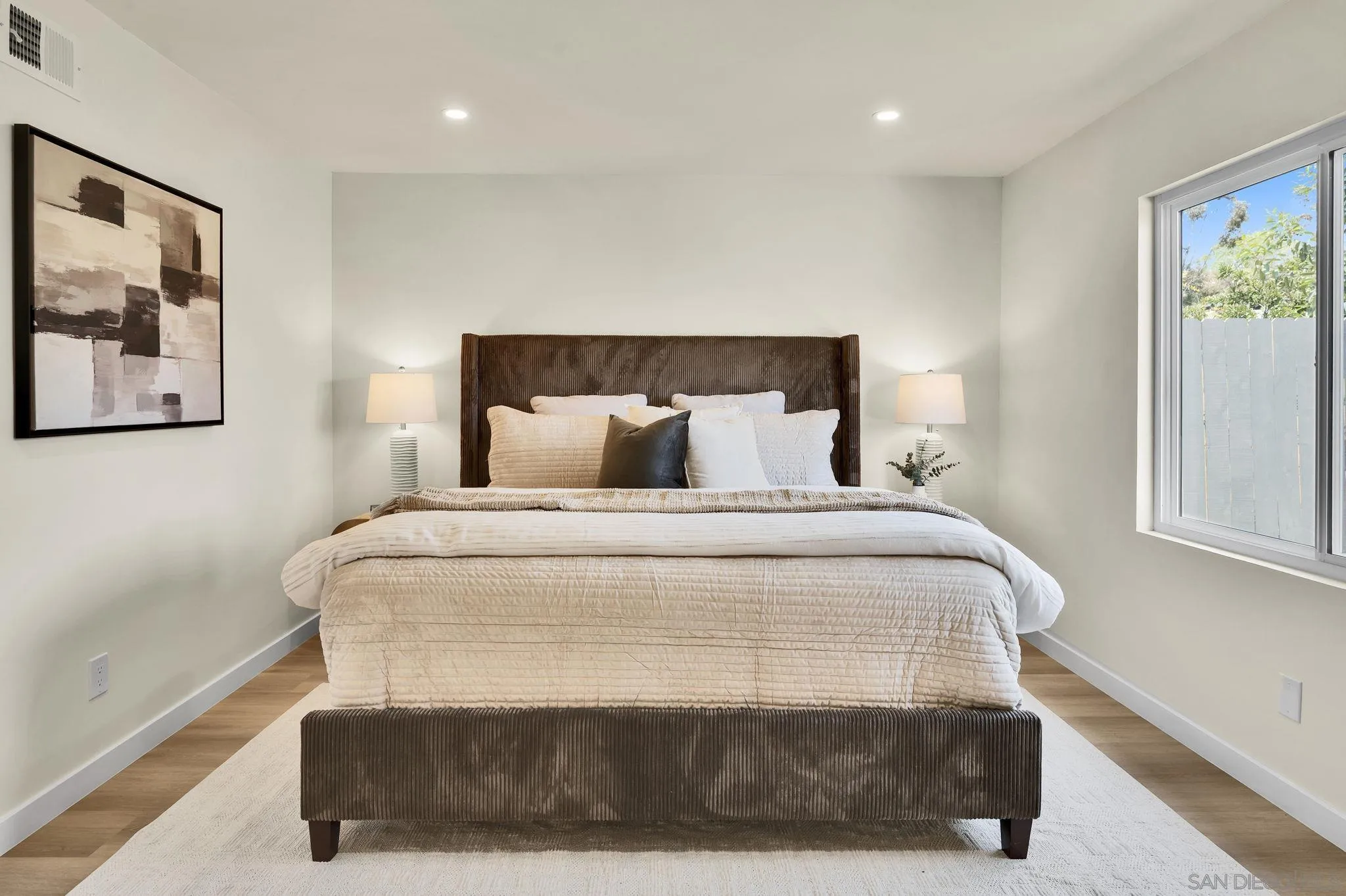 https://cdn.realtyfeed.com/cdn/127/260018040/7246490d891a9cc7708adc1b0f6788bf.webp
