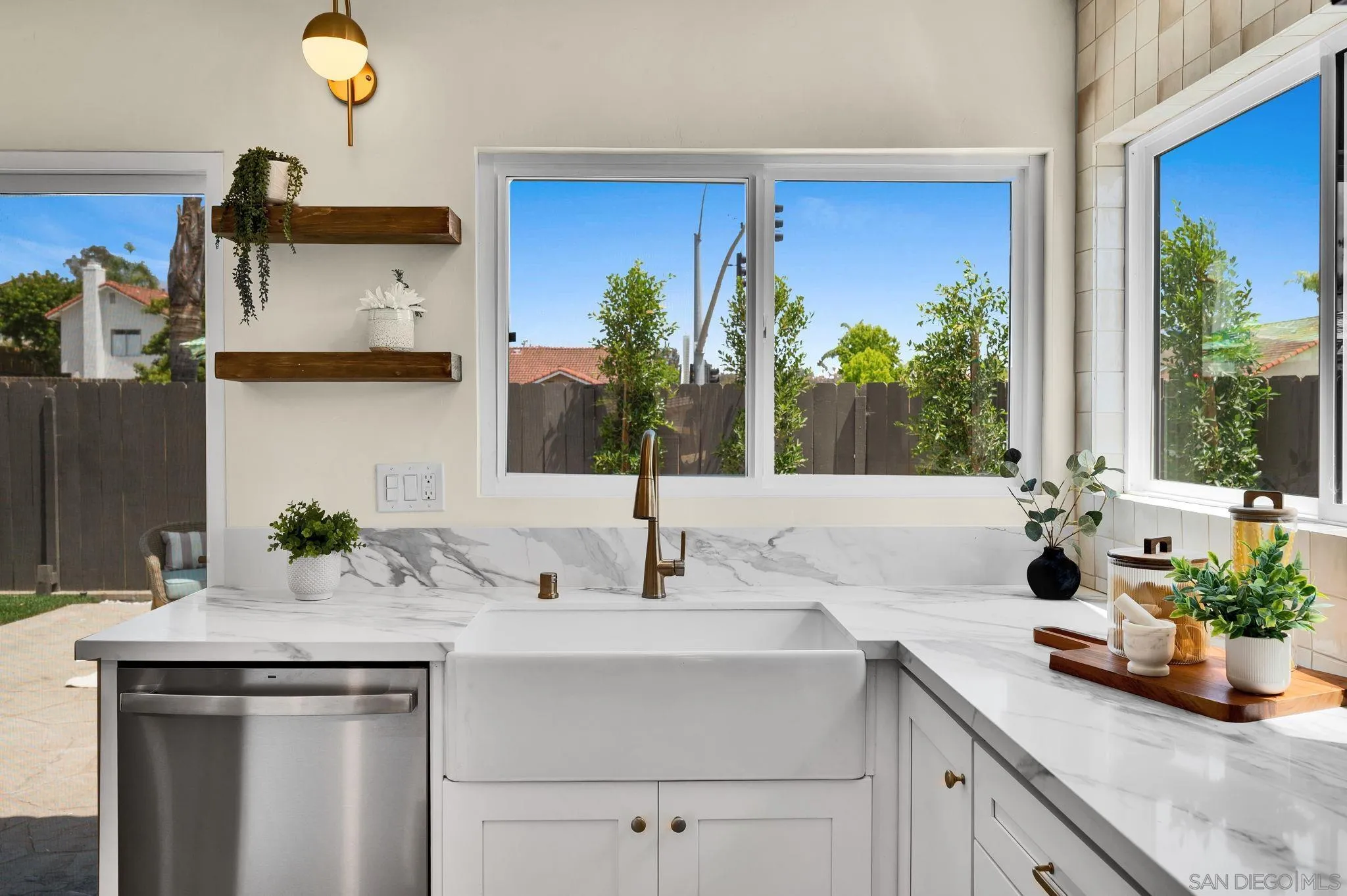 https://cdn.realtyfeed.com/cdn/127/260018040/7a52a5e463e09e8229253d9f3cdb3afe.webp