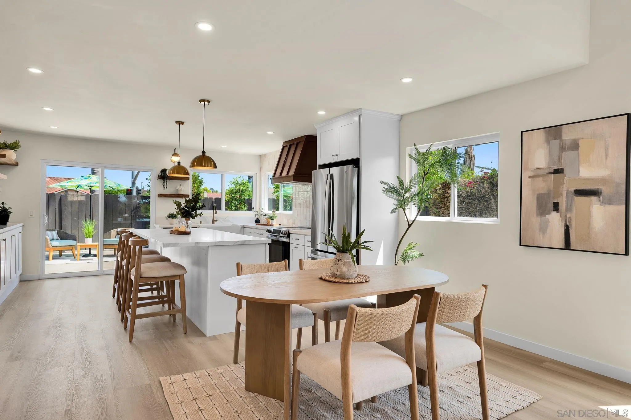 https://cdn.realtyfeed.com/cdn/127/260018040/7c0c9007276e1b0440b238eb649e4cba.webp