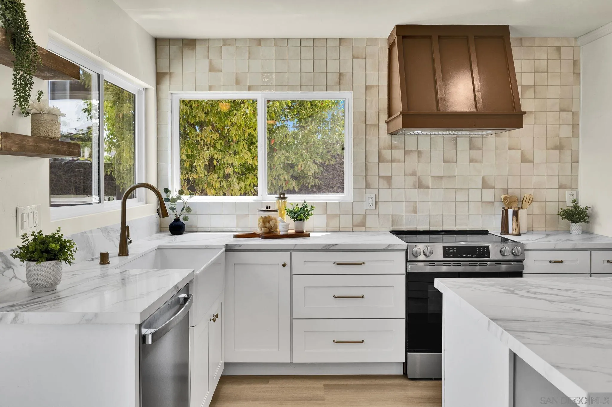 https://cdn.realtyfeed.com/cdn/127/260018040/8180a1da45b8759865e5c4b6699f03ce.webp