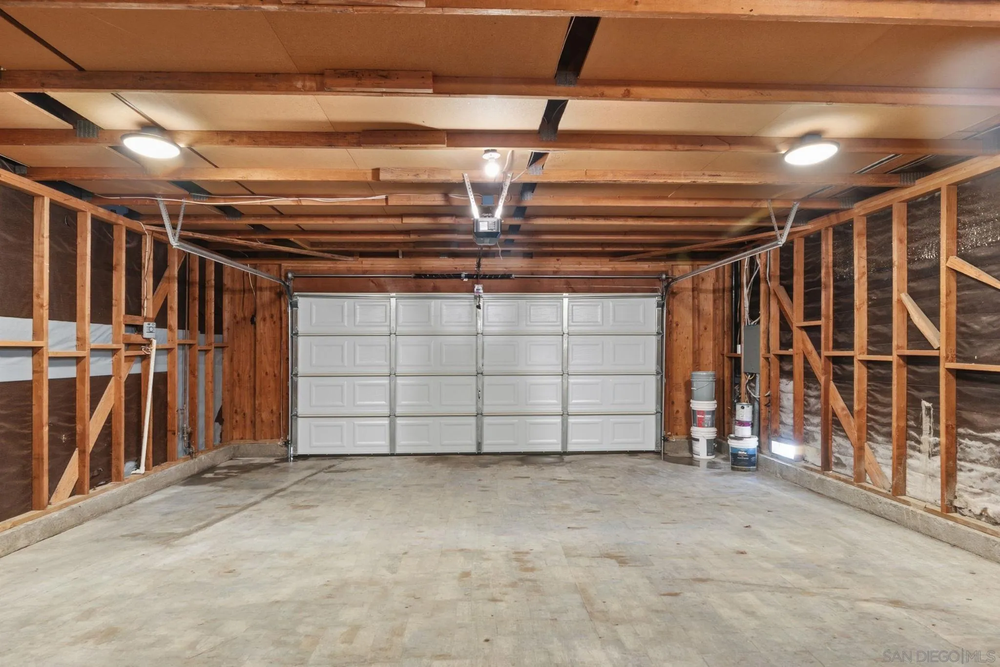 https://cdn.realtyfeed.com/cdn/127/260018040/cbefca420f84fd01af75e454f89e8dd5.webp
