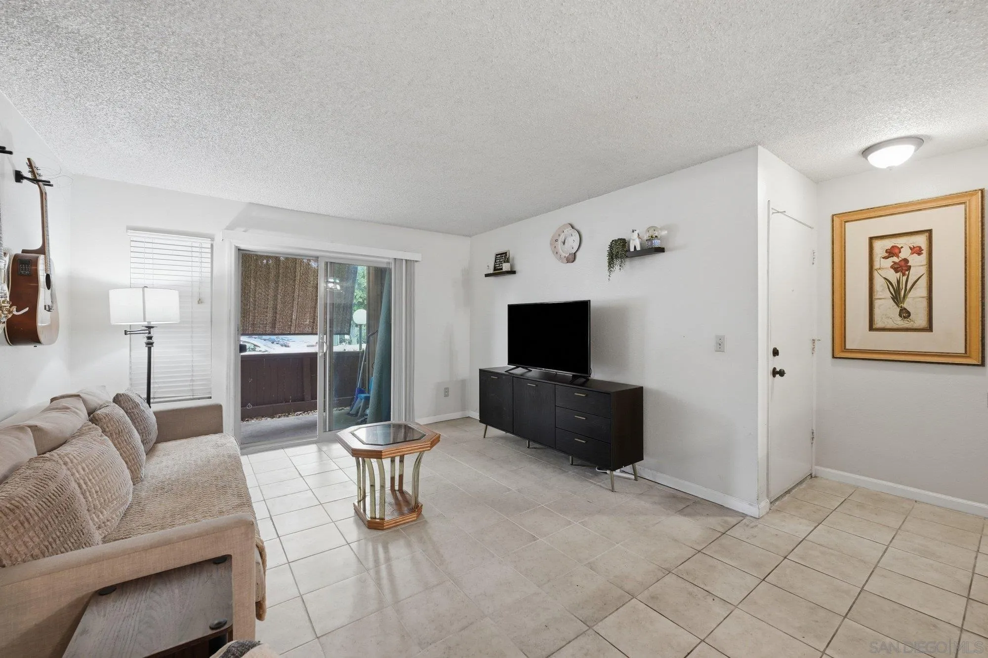 Photo #4: 260018047 Listing: Photo #4
