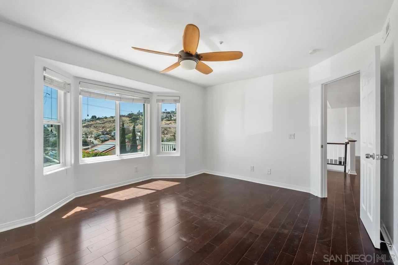 https://cdn.realtyfeed.com/cdn/127/260018051/418b49e8f622f1a2aab7679d44ee3a48.webp