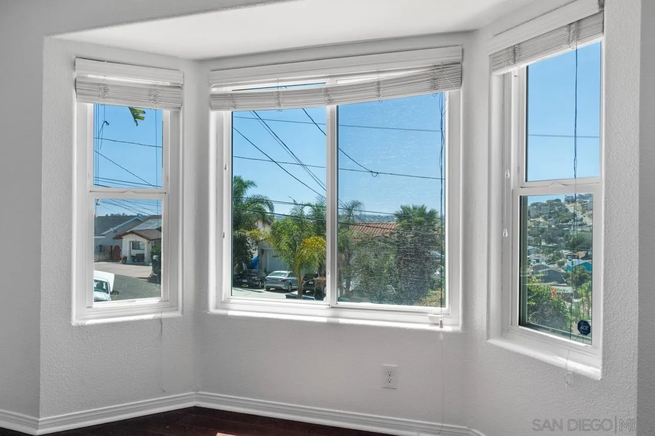 https://cdn.realtyfeed.com/cdn/127/260018051/4f19c7b6bc7b0ce236a08369d81c8f0d.webp