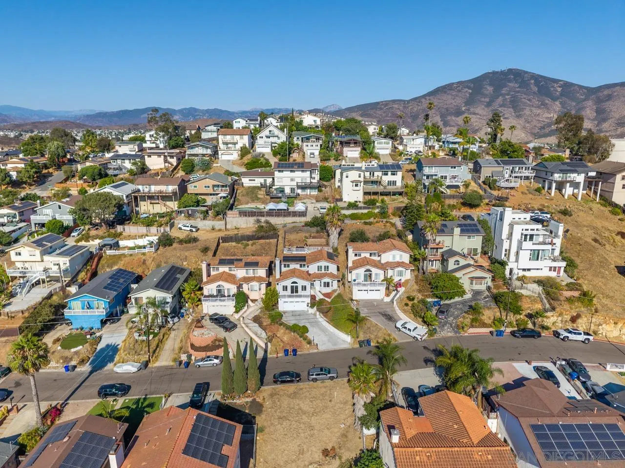 https://cdn.realtyfeed.com/cdn/127/260018051/5231503c7b4a9b343505696b678bdb6b.webp