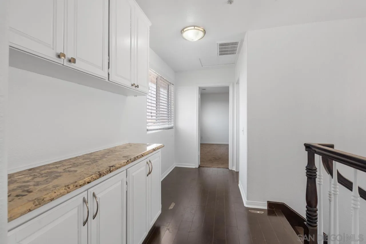 https://cdn.realtyfeed.com/cdn/127/260018051/72c3025bd70f79d1490d9c15d0f92eb8.webp