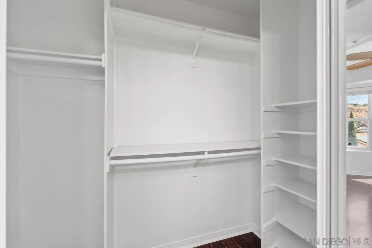 https://cdn.realtyfeed.com/cdn/127/260018051/752f7304323e662a93186830acfc9d1c.webp