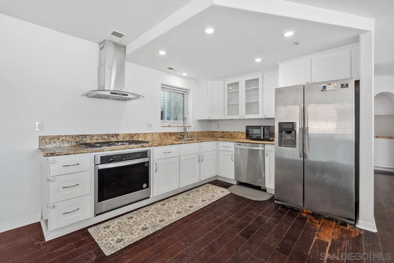 https://cdn.realtyfeed.com/cdn/127/260018051/7aa7f965ab9ad3cc4172bf224c25e57b.webp