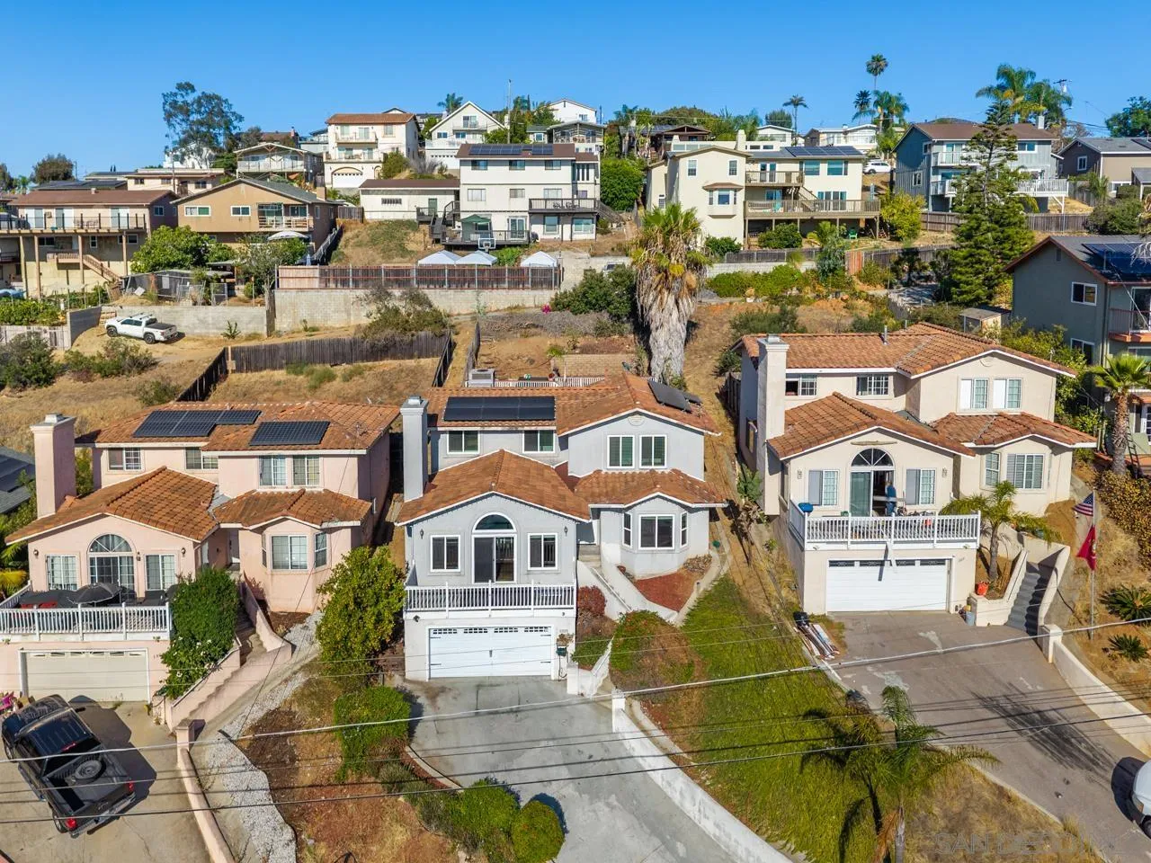 https://cdn.realtyfeed.com/cdn/127/260018051/94d4c1071680f4cf7b6ddd5c3919c8a2.webp