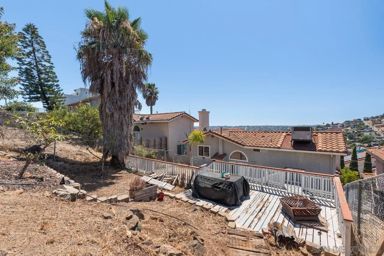 https://cdn.realtyfeed.com/cdn/127/260018051/da4d18ce63506bf28711fd0c4bd9be88.webp