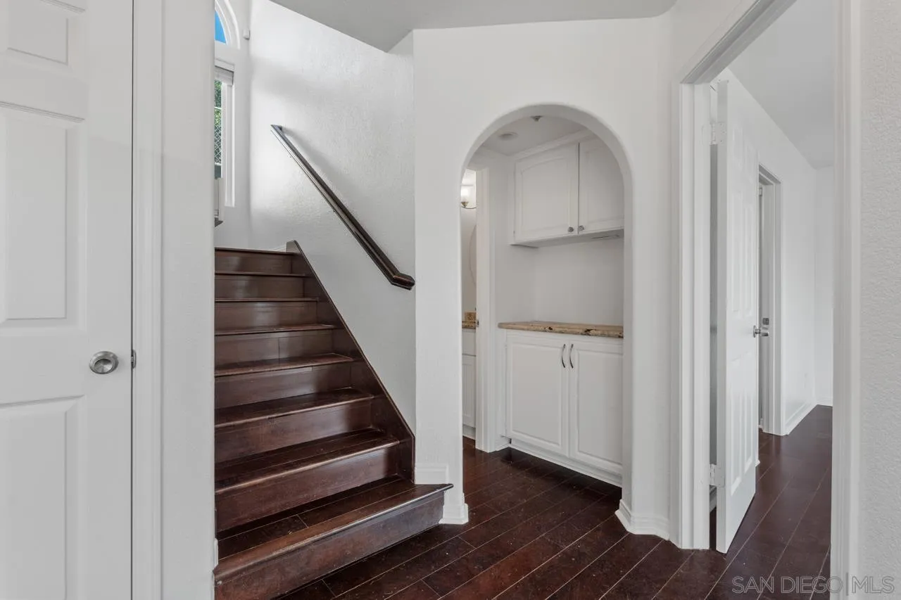 https://cdn.realtyfeed.com/cdn/127/260018051/ea6a6cdcade395a3ce6daba39ca16439.webp