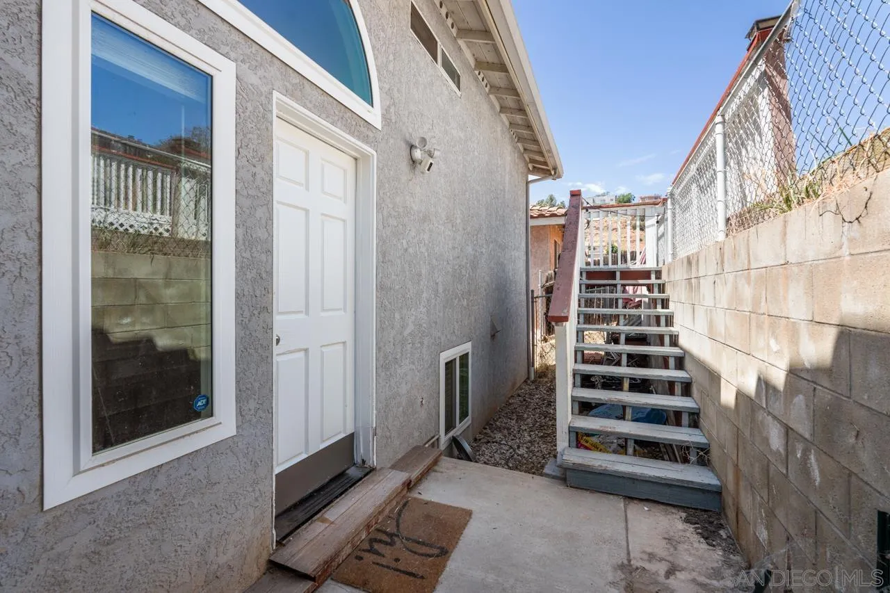 https://cdn.realtyfeed.com/cdn/127/260018051/f5e55ccfd0ae25545d8aeddf0d3e6b36.webp