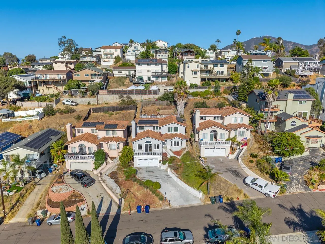 https://cdn.realtyfeed.com/cdn/127/260018051/f6aa2443ee49bd0a08b74672b15f8973.webp