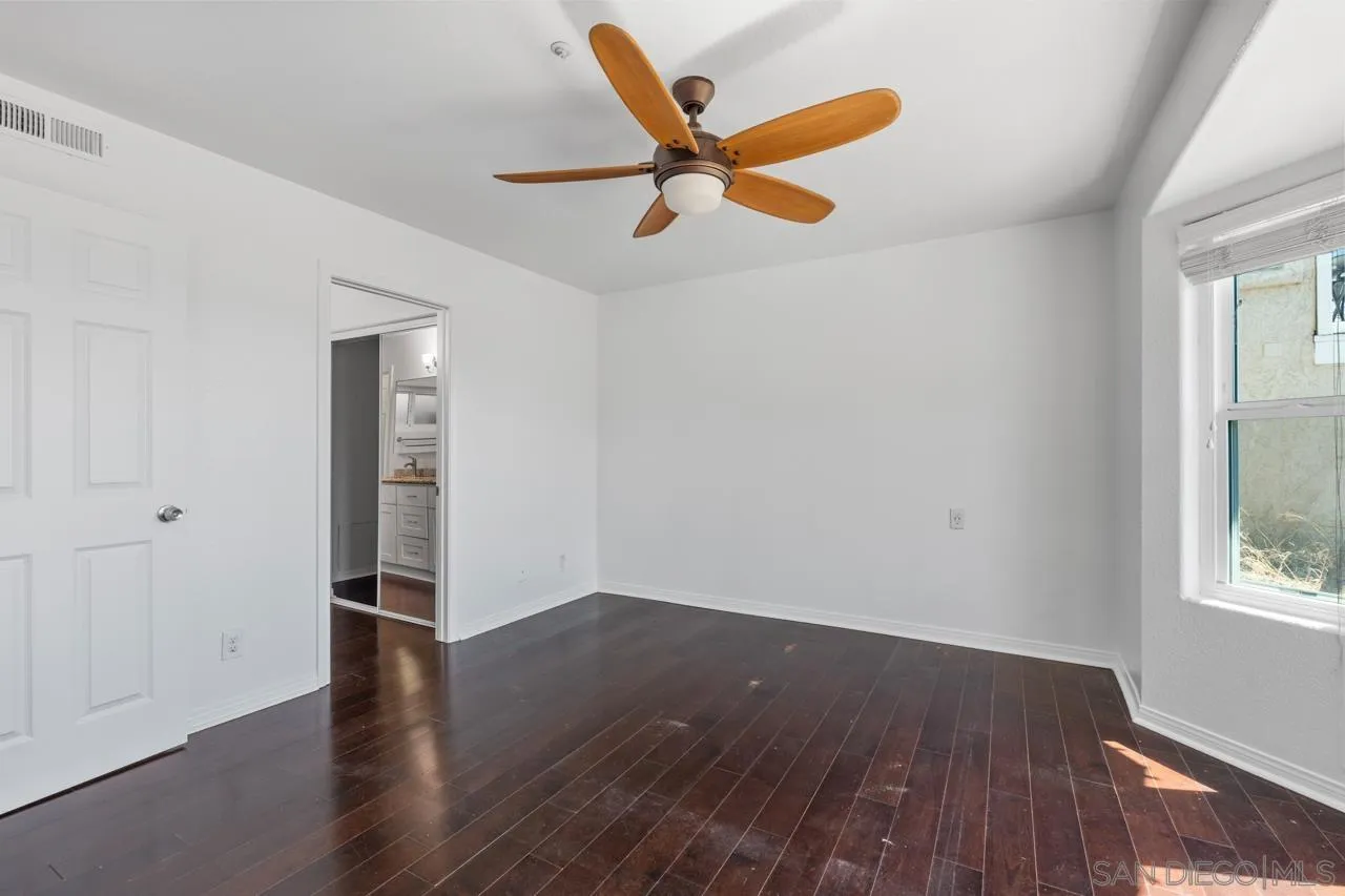 https://cdn.realtyfeed.com/cdn/127/260018051/f9ed10270fc77bdfca0a204b294ff8fc.webp