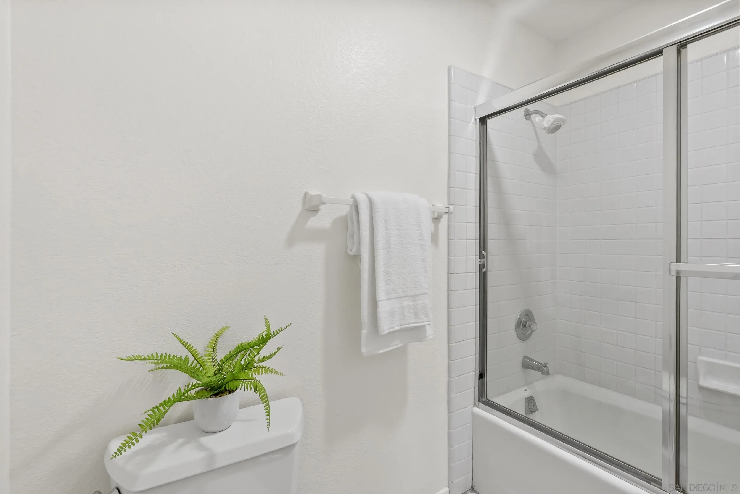Photo #29: 260018054 Listing: Photo #29