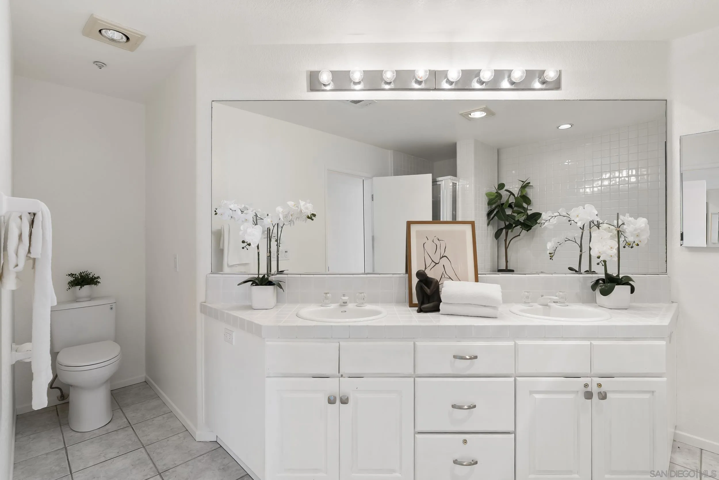 https://cdn.realtyfeed.com/cdn/127/260018054/d232b1a2696ea374b3184fe70118db4c.webp
