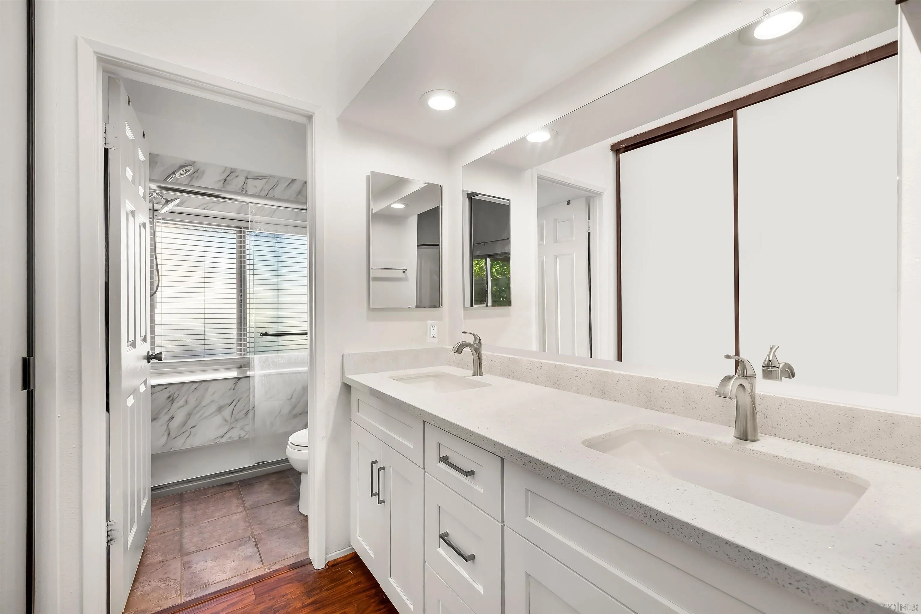 https://cdn.realtyfeed.com/cdn/127/260018060/5a61a5d2f0ac9f673453e5f5b987ce46.webp