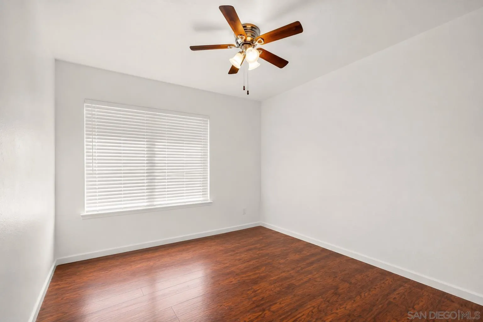 https://cdn.realtyfeed.com/cdn/127/260018060/954cc841f8fea5b9f4ed369b1f9b9c50.webp