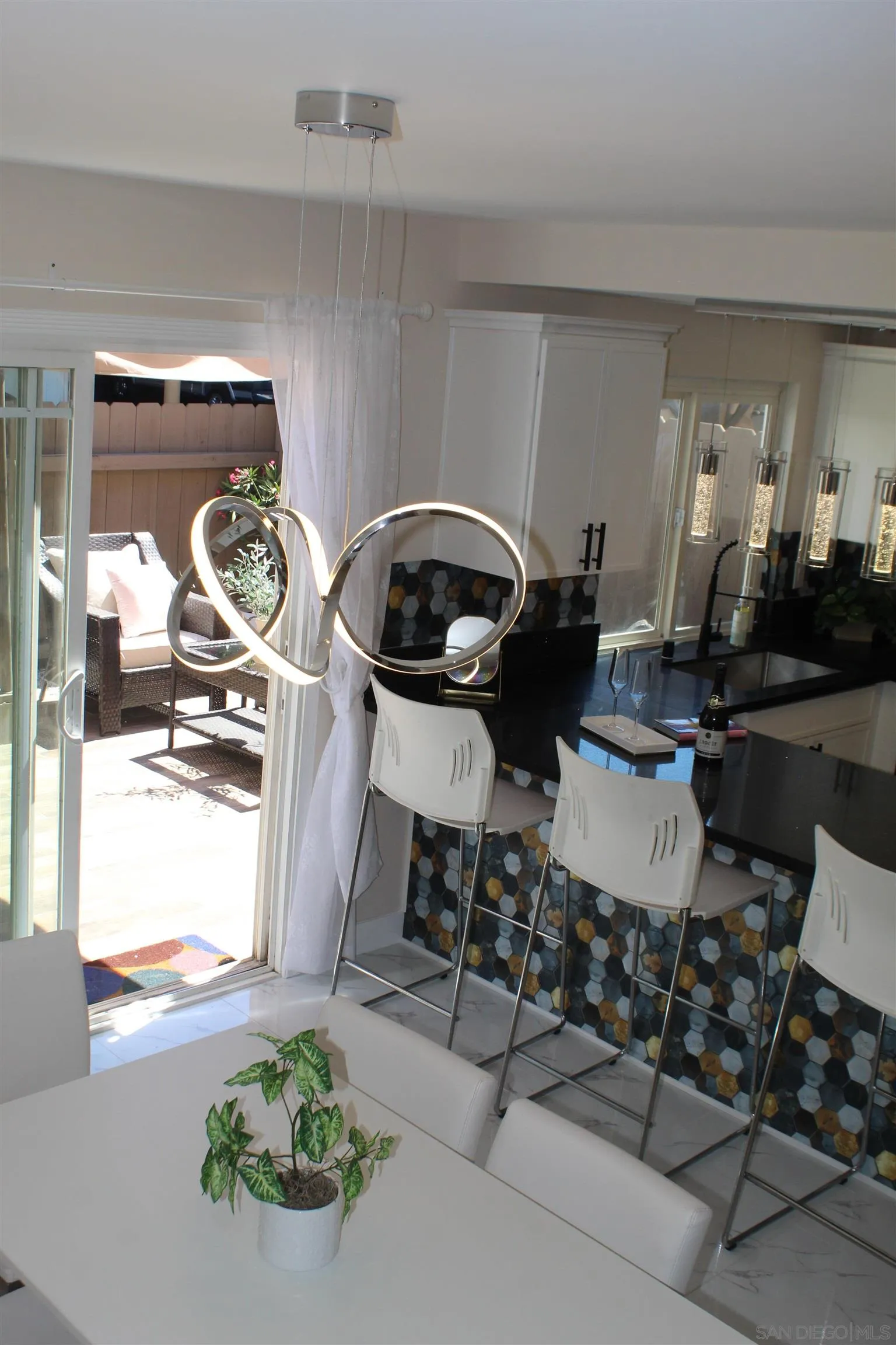 Photo #15: 260018061 Listing: Photo #15
