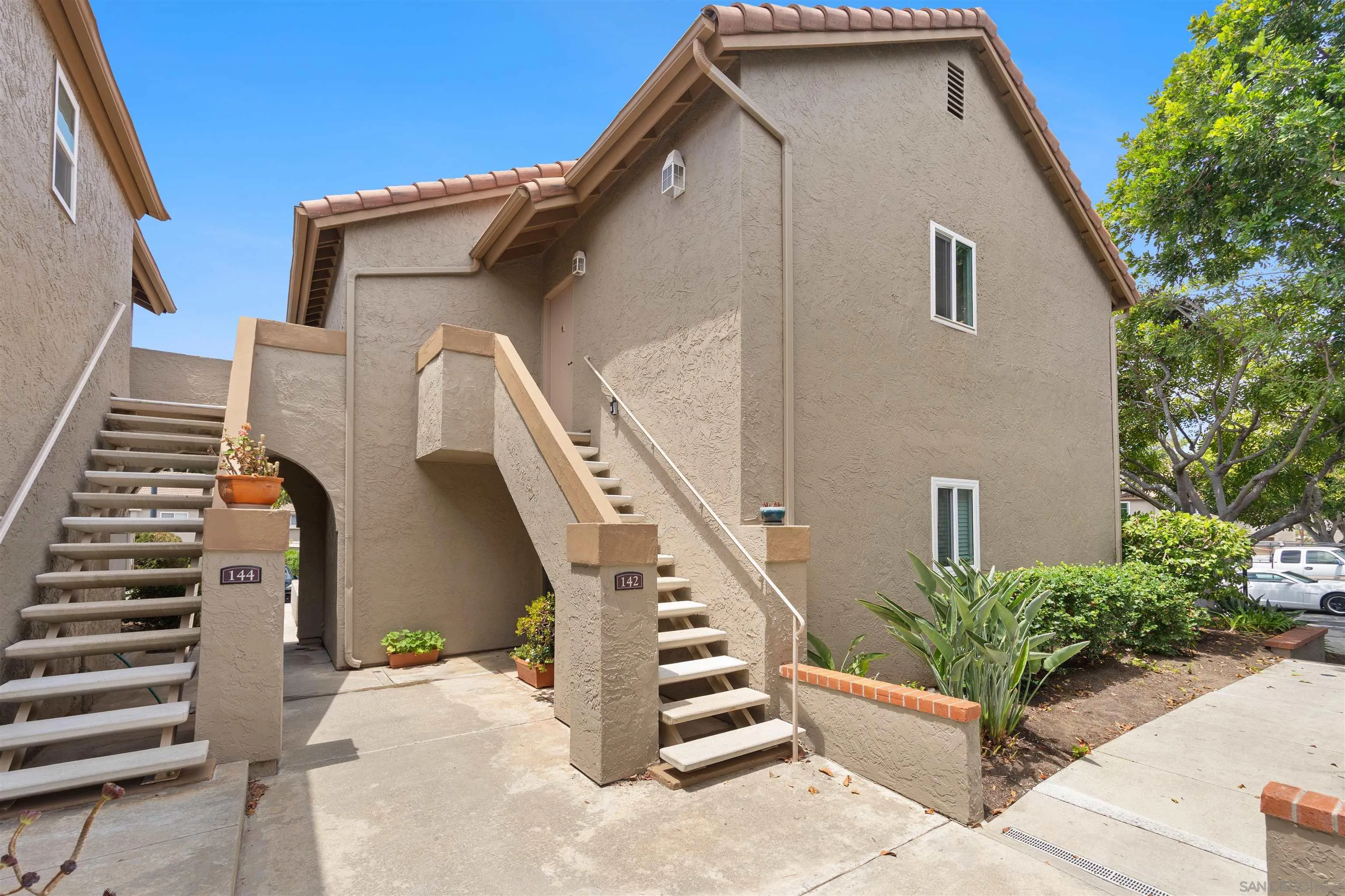 https://cdn.realtyfeed.com/cdn/127/260018062/6493cfbff400c0b30a4fa265825e769d.webp