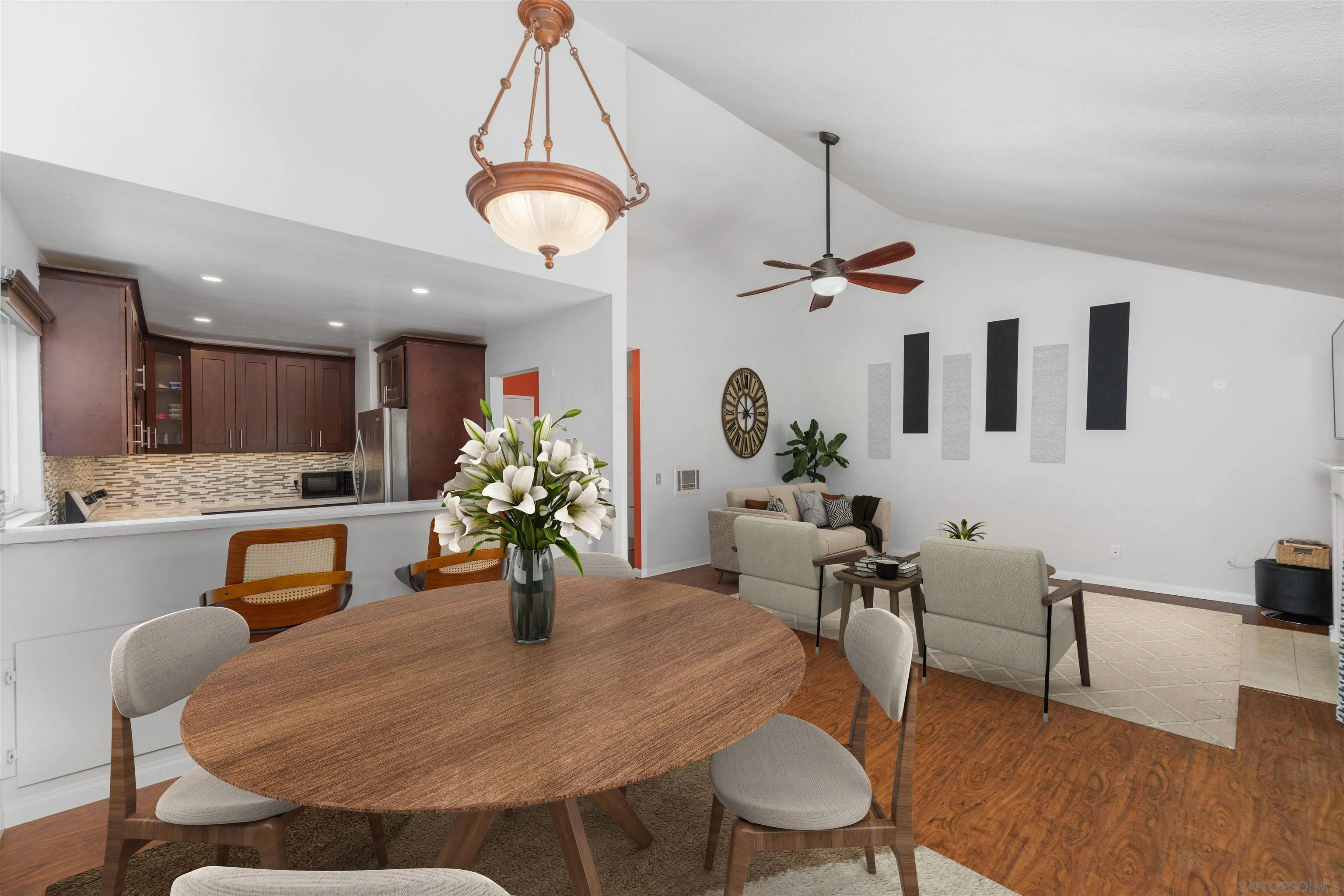 https://cdn.realtyfeed.com/cdn/127/260018062/aa4cd930a5861c7e9f38c032880920e6.webp