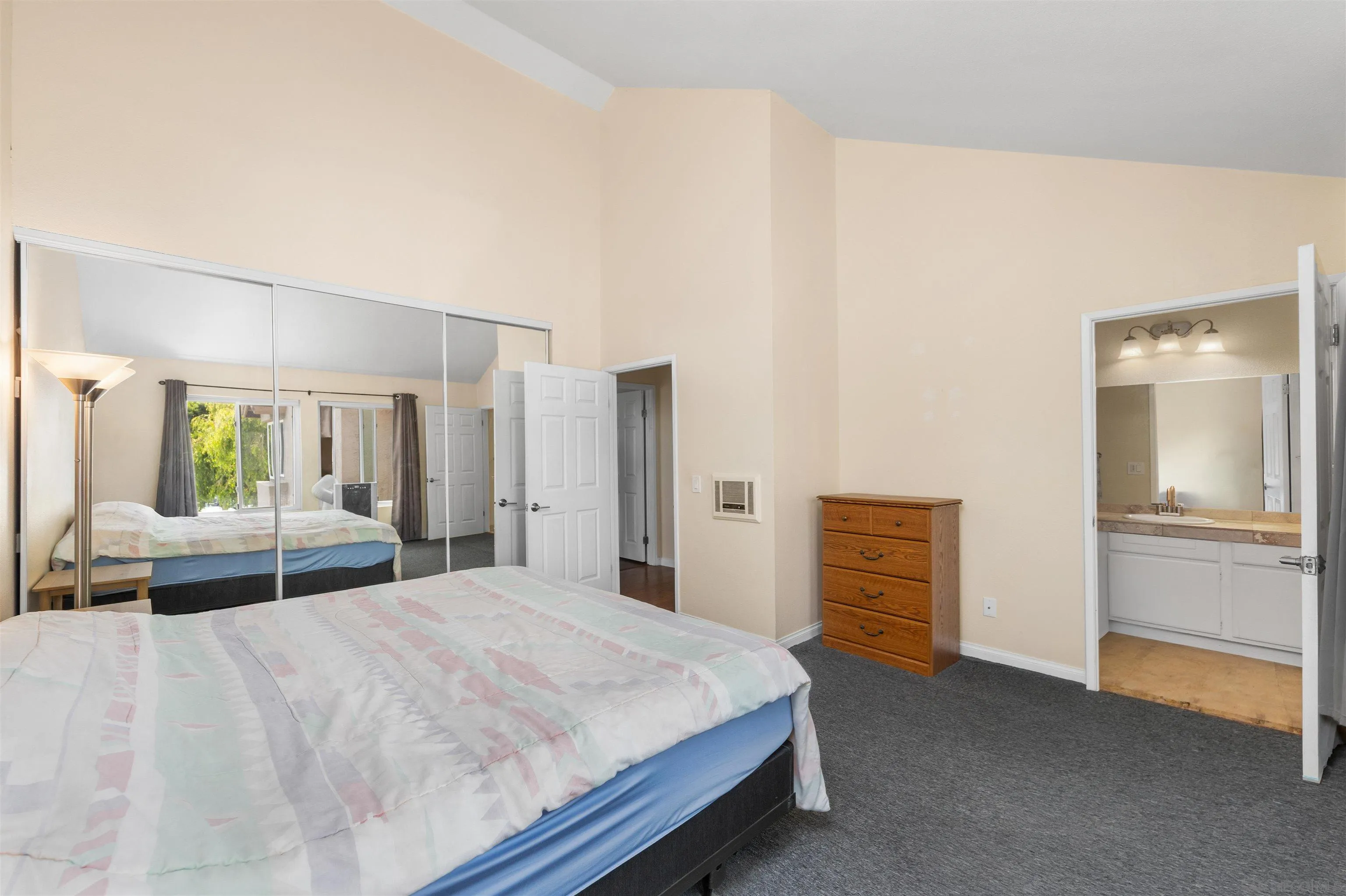 https://cdn.realtyfeed.com/cdn/127/260018062/b7cdf6c2235f5de21dc2e5e4f7fedfb4.webp