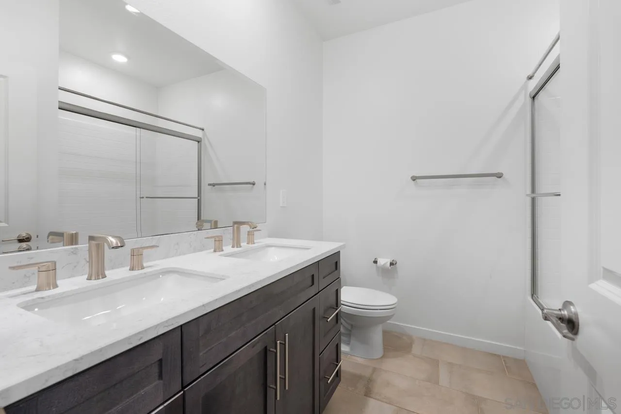 https://cdn.realtyfeed.com/cdn/127/260018068/4e5387cf3cce976f785383820ac064d8.webp