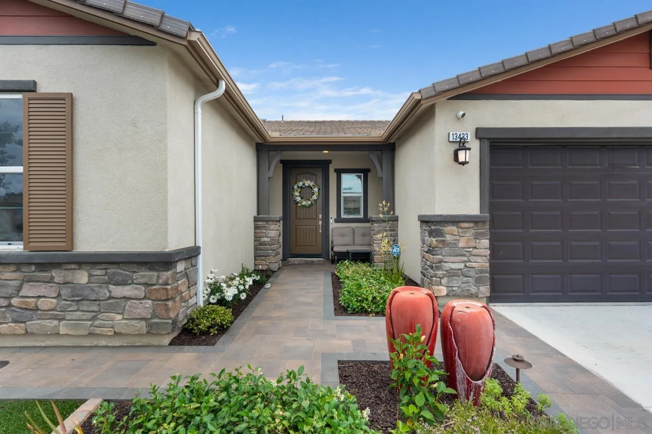 https://cdn.realtyfeed.com/cdn/127/260018068/701936e23b85c67f56c7d7a8ac37e1f6.webp
