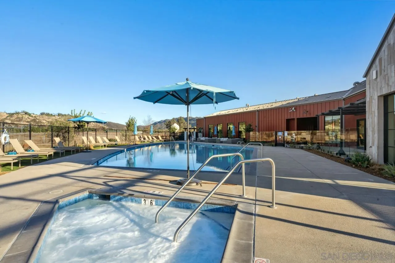https://cdn.realtyfeed.com/cdn/127/260018068/805af13ac8ad33658b42bdc043ad5ee0.webp