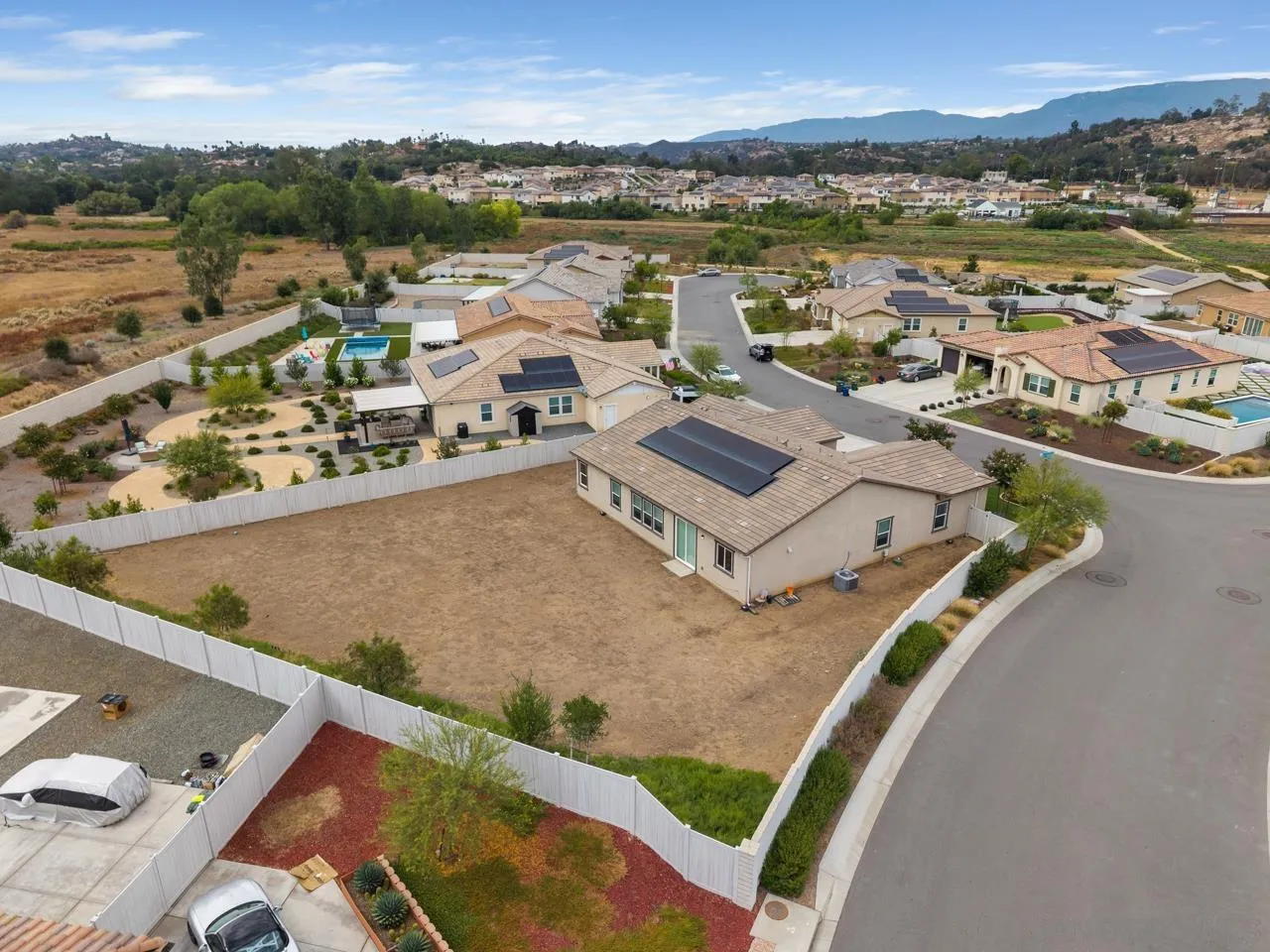 https://cdn.realtyfeed.com/cdn/127/260018068/a24b44506b6a0288697d4204591513be.webp