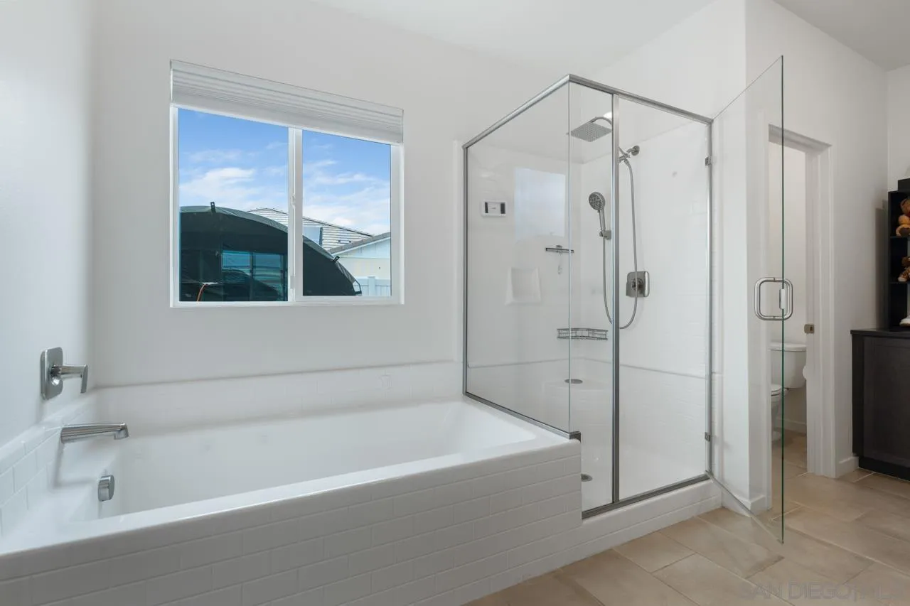 https://cdn.realtyfeed.com/cdn/127/260018068/dac6272fcc051bb6343120ccbb89ee4f.webp